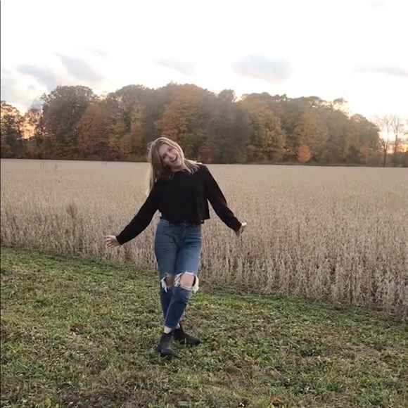 Meet your Posher, Chloe - Picture 1 of 1